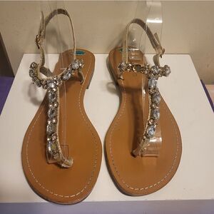 Unisa Gold Leather Rhinestone Jeweled T-Strap Flat Sandals sz.8 MSRP $120